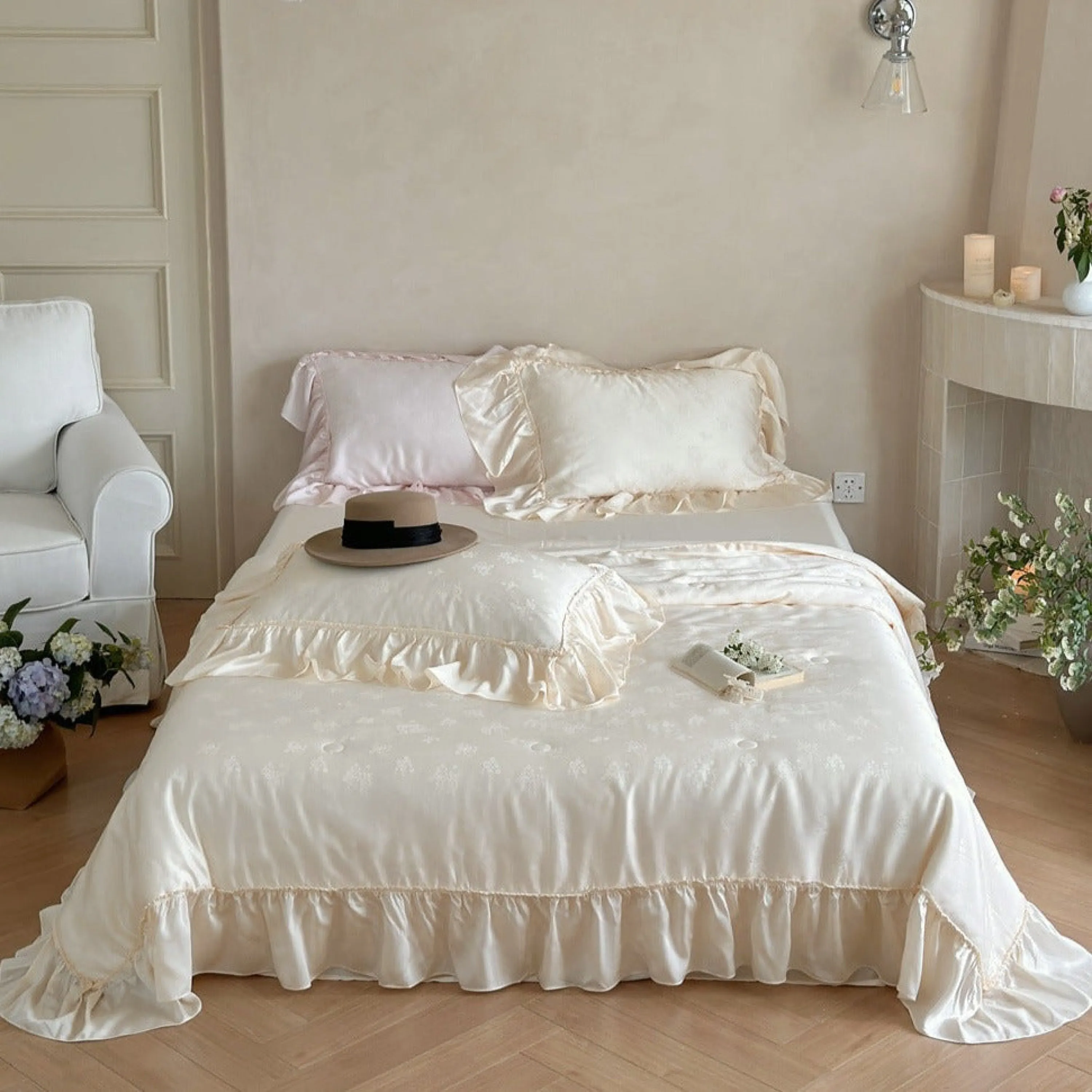 Floral Jacquard Tencel Blanket Set / White