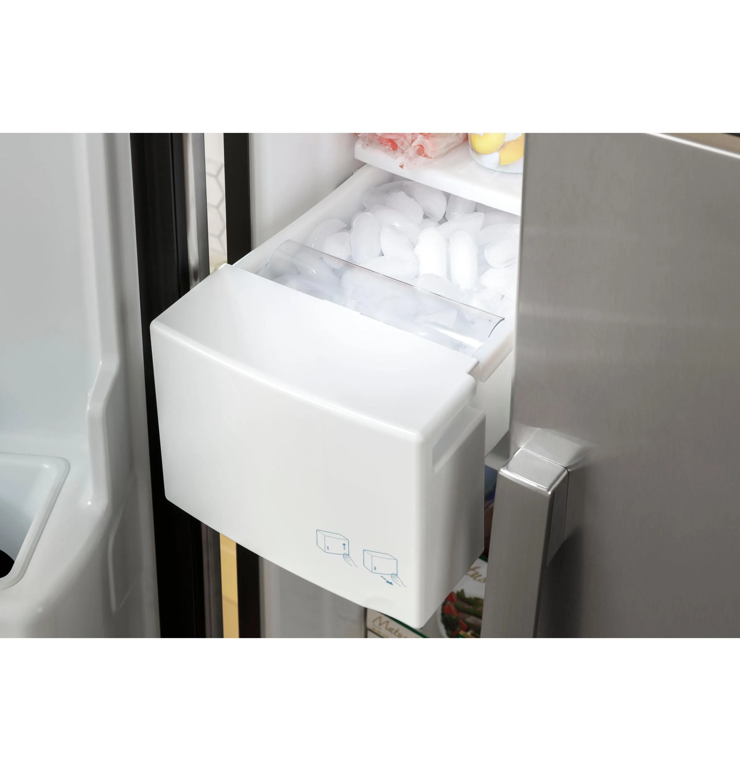 GSE23GGPBB GE® ENERGY STAR® 23.0 Cu. Ft. Side-By-Side Refrigerator