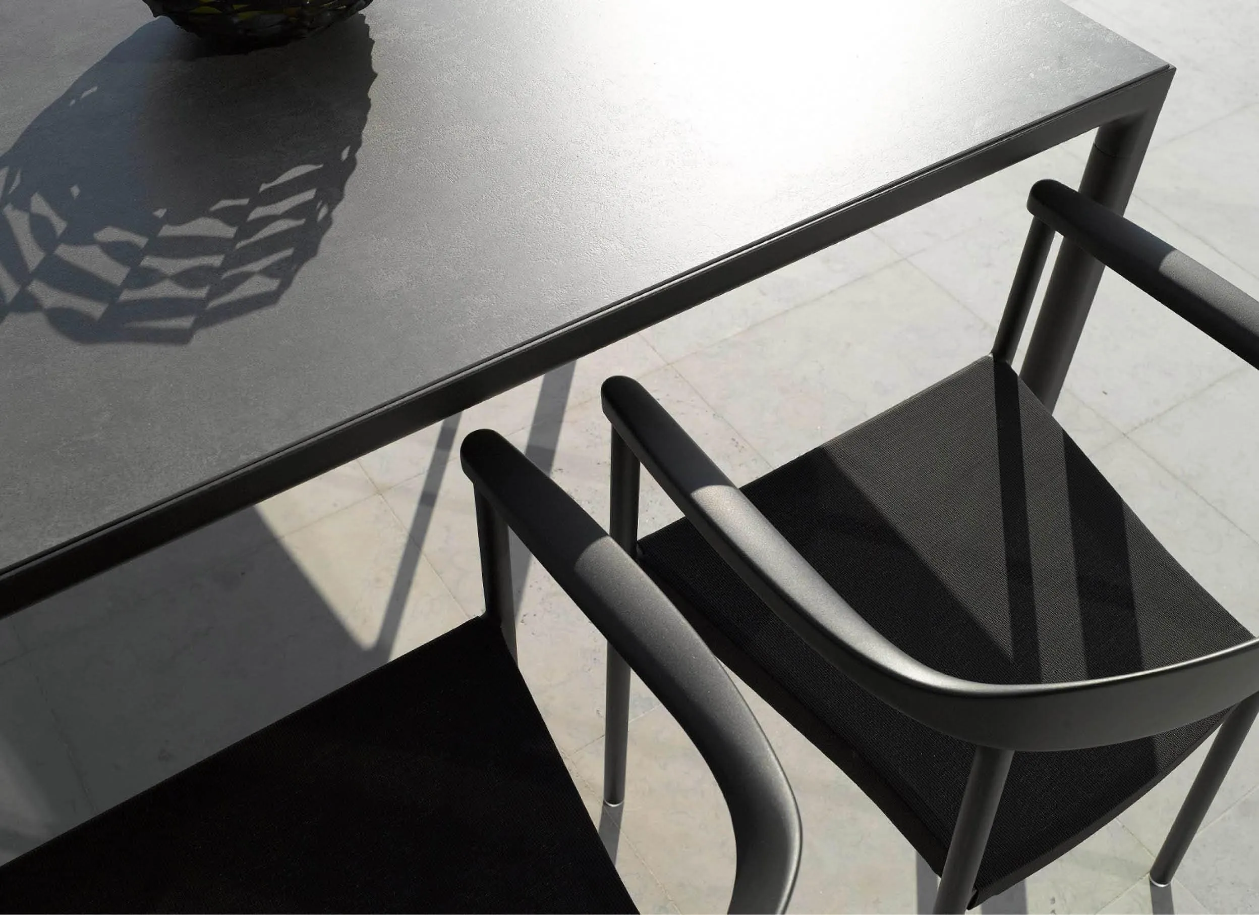 Illum Tables