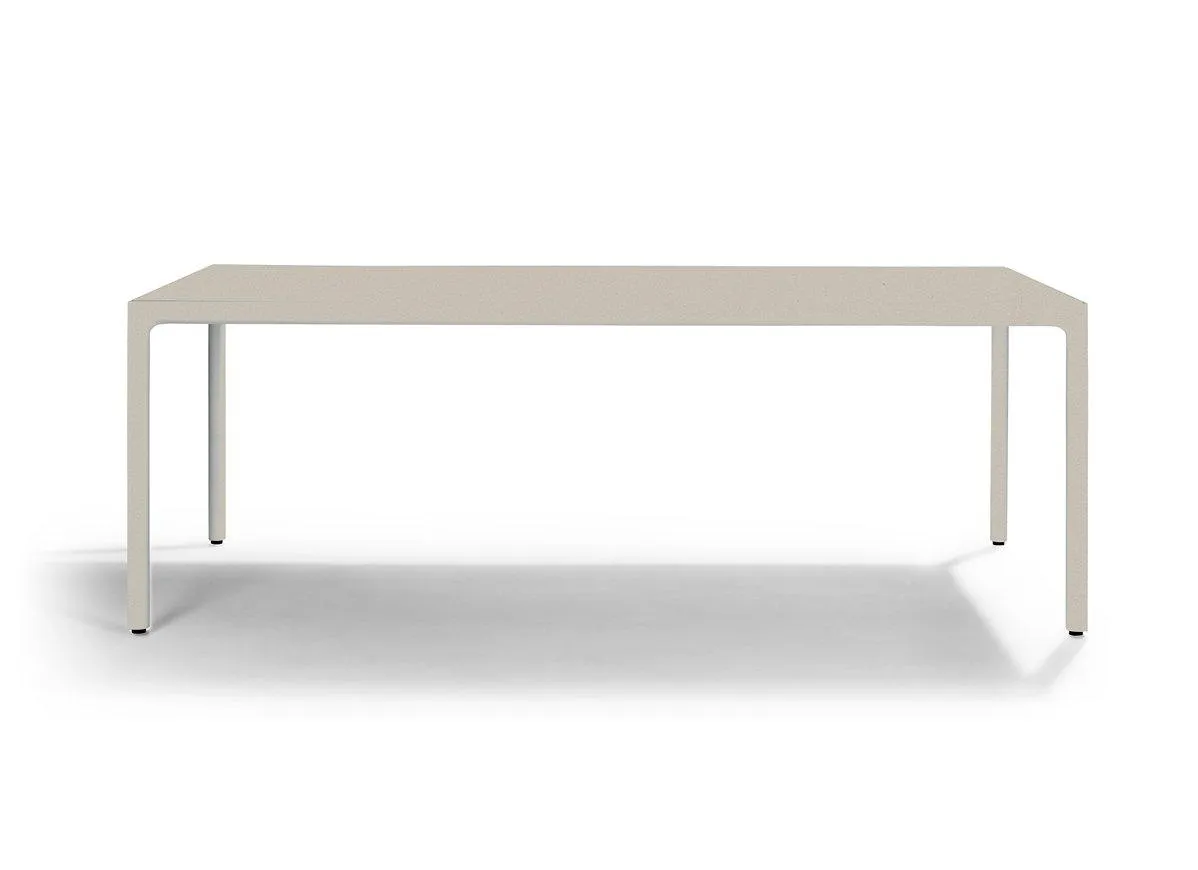 Illum Tables